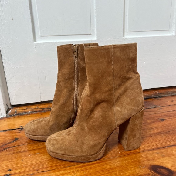 Suede Steve Madden Heeled Bootie - Picture 4 of 5